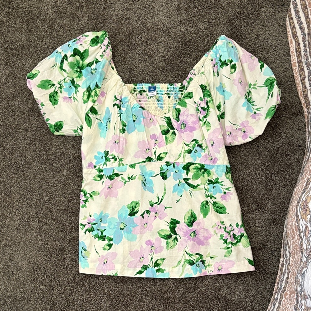Floral Puff Sleeve Top